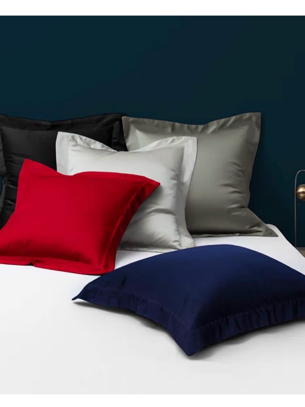 Gorgeous 1800 thread count cotton bed pillow shams. Luxurious feel, deep color!